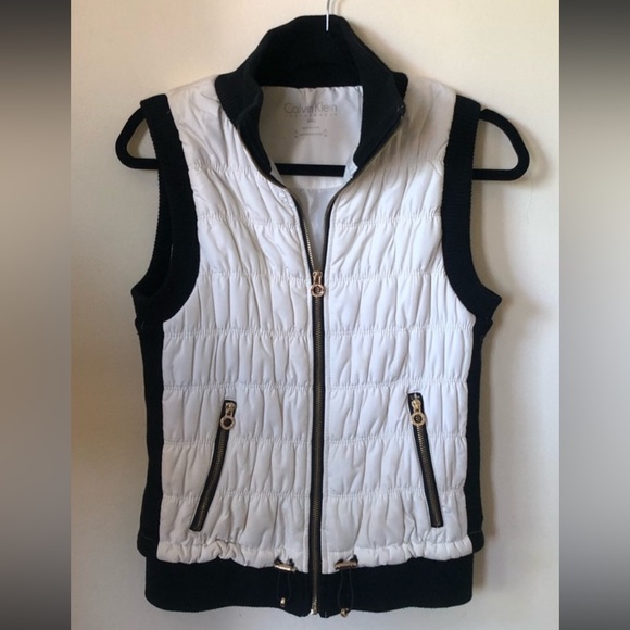Womens Calvin Klein Performance Puffer Vest - Picture 1 of 5